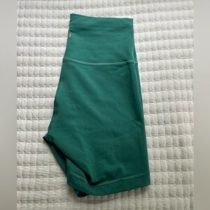 Lululemon Wunder Train 8” Shorts